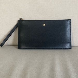 Kate Spade New York Black Wristlet Pouch D411